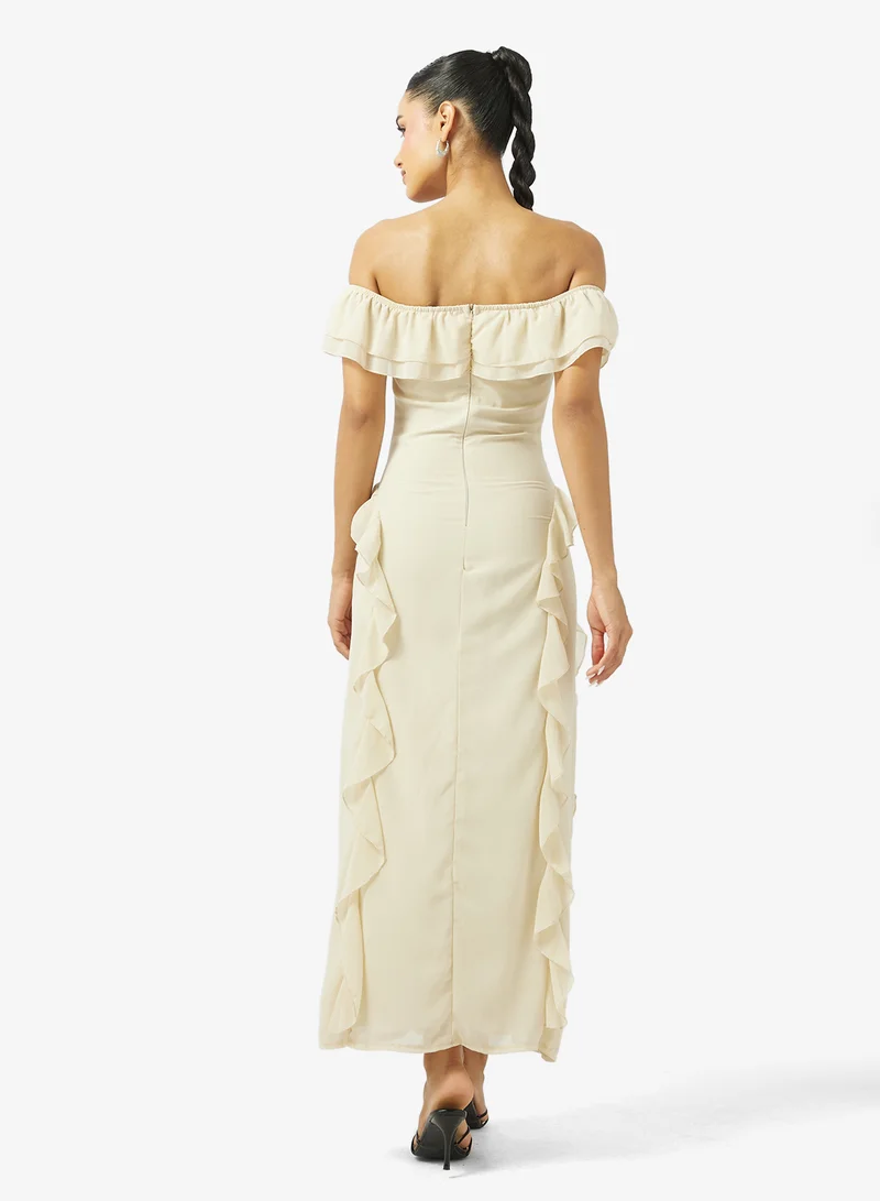 جينجر Off Shoulder Frill Detail Maxi Dress